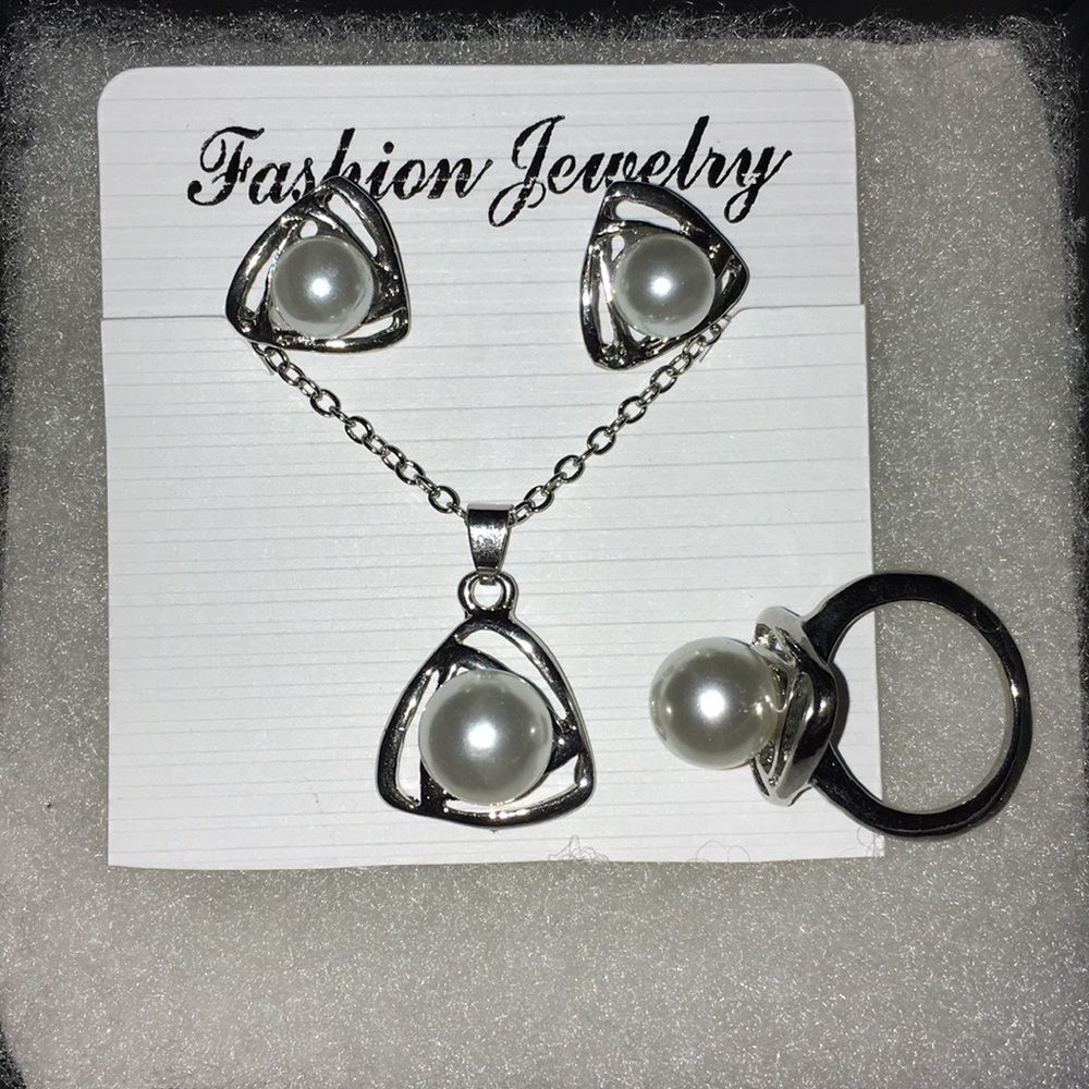 3 PC Jewelry Set Pearl Ring Necklace and Earrings